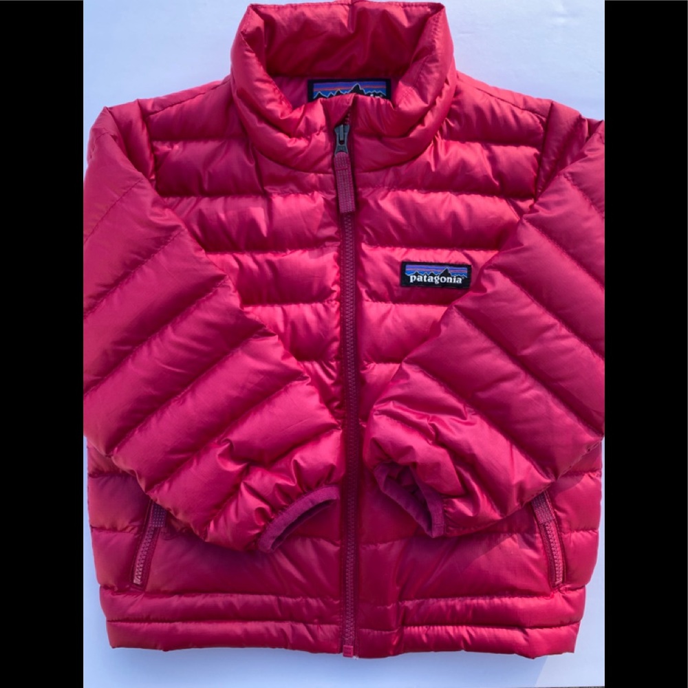 ⭐️SOLD⭐️ in MeRCARI Patagonia 2T Down Jacket
